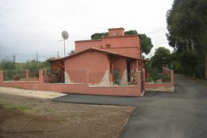 mobili su misura arredamento completo casale 00001