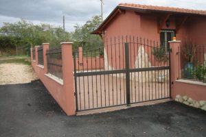 mobili su misura arredamento completo casale 00007